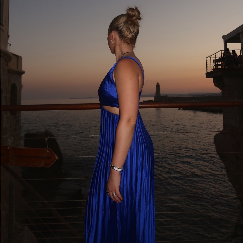 SINCERELY JULES BLUE SATIN PLEATED DRESS